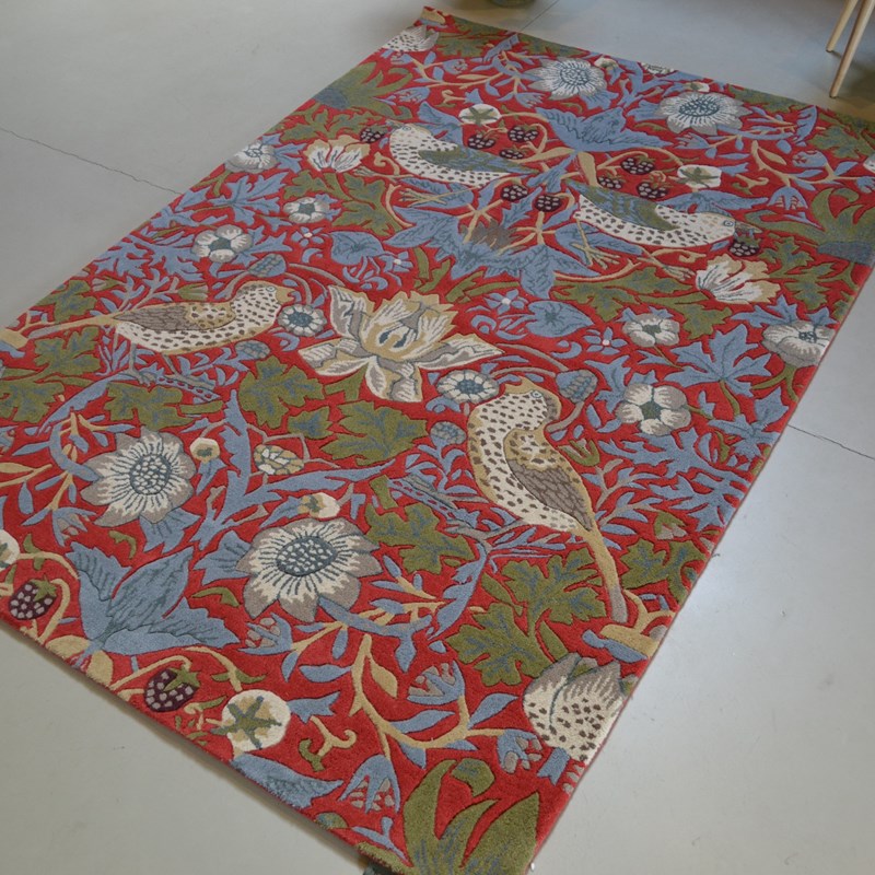 William Morris Strawberry Thief Crimson Rug
